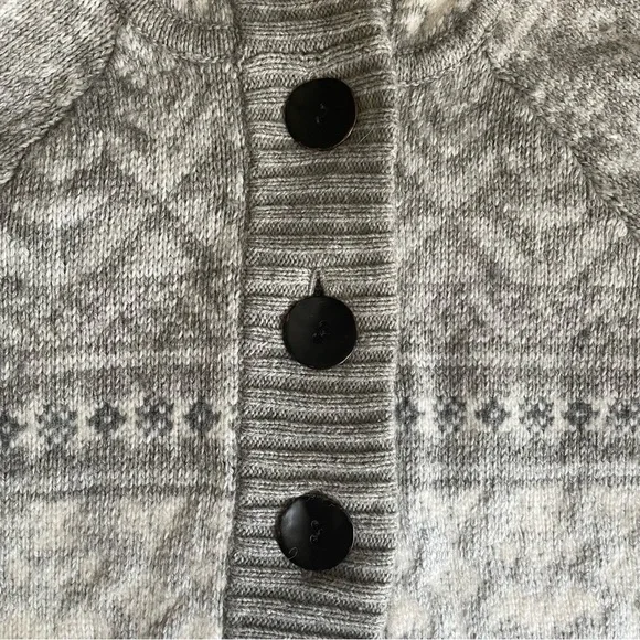 Eddie Bauer Long Sleeve Hooded Cardigan Sweater Snowflake Grey White Size Medium